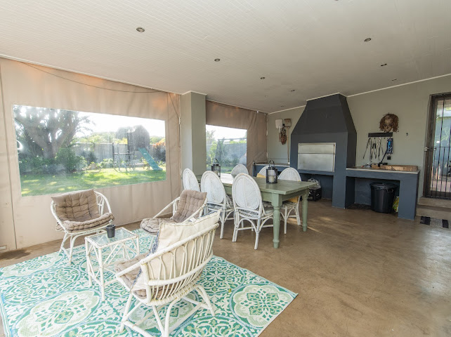 5 Bedroom Property for Sale in Summerstrand Eastern Cape